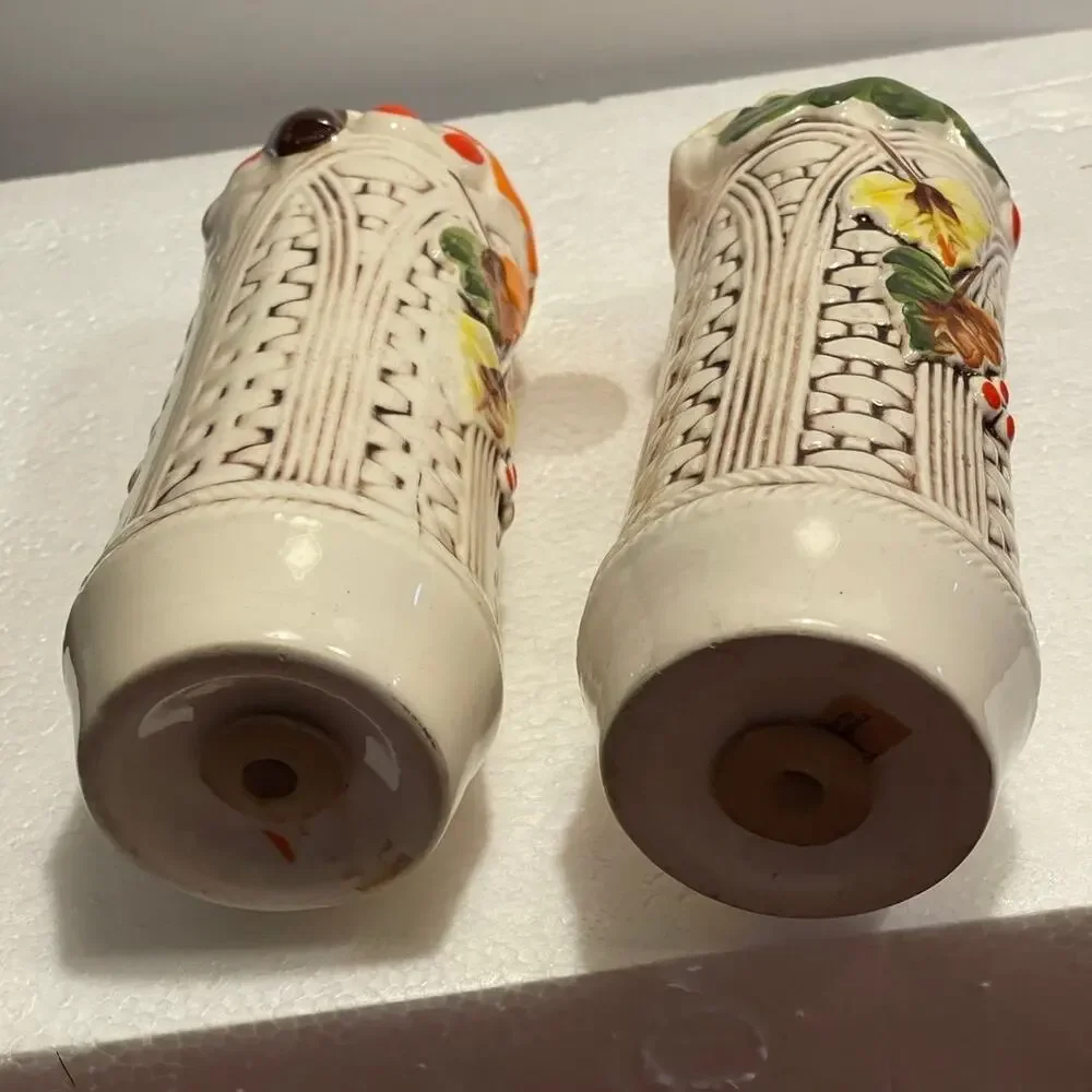 Ceramica de Cuernavaca salt and pepper shakers vintage Harvest 6-1/2”